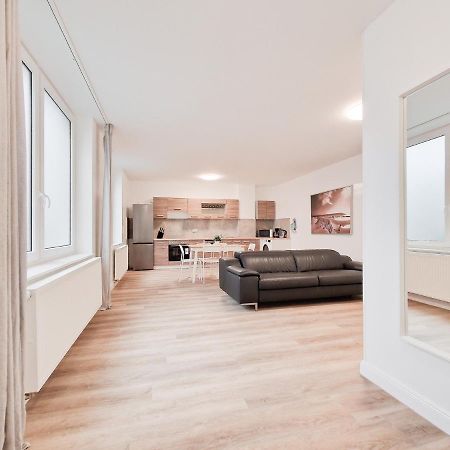 Raj Living - City Apartment With 3 Rooms - 15 Min Messe Dus & 10 Min Old Town Dus 杜塞尔多夫 外观 照片